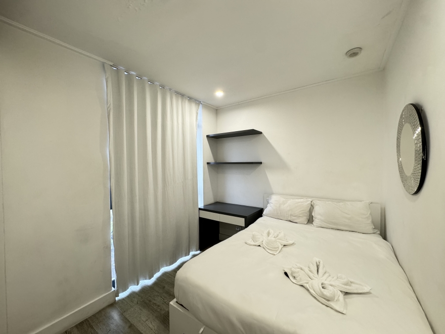 2 Bedroom Property for Sale in Woodstock Western Cape